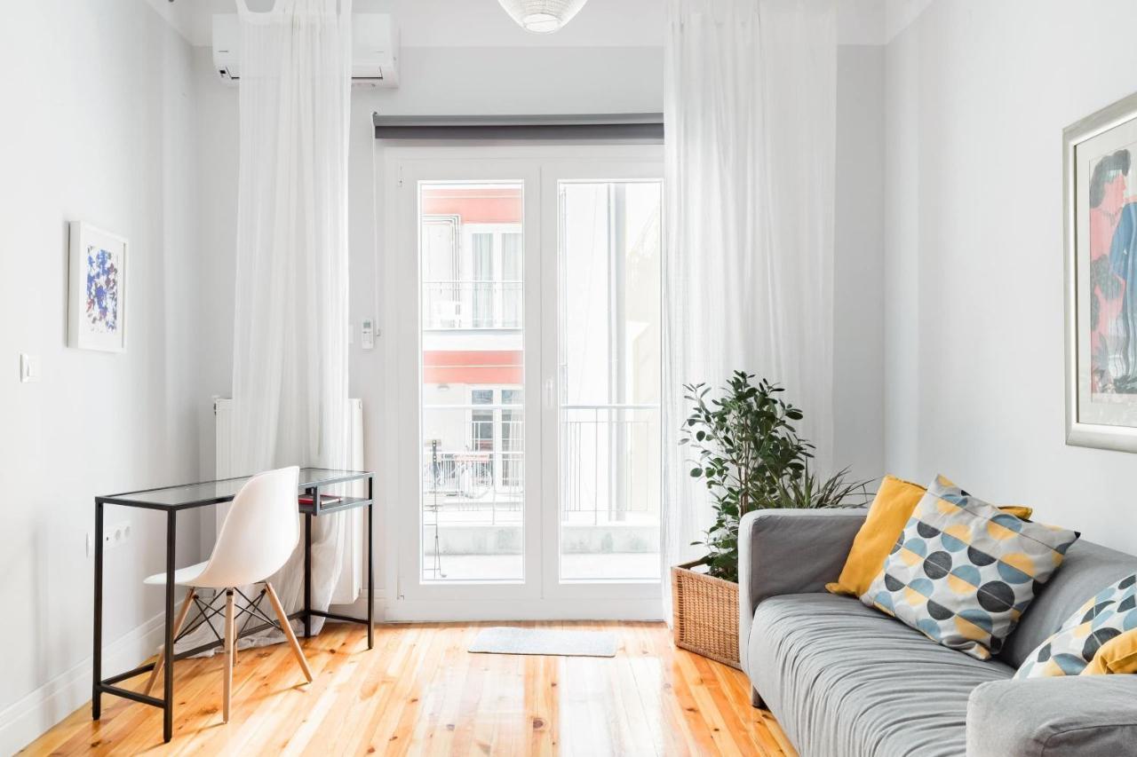 Nat'S Place An Exquisite Home Next To Metro Thessaloníki Luaran gambar