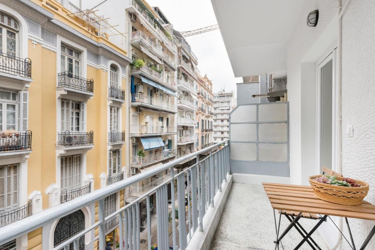 Nat'S Place An Exquisite Home Next To Metro Thessaloníki Luaran gambar