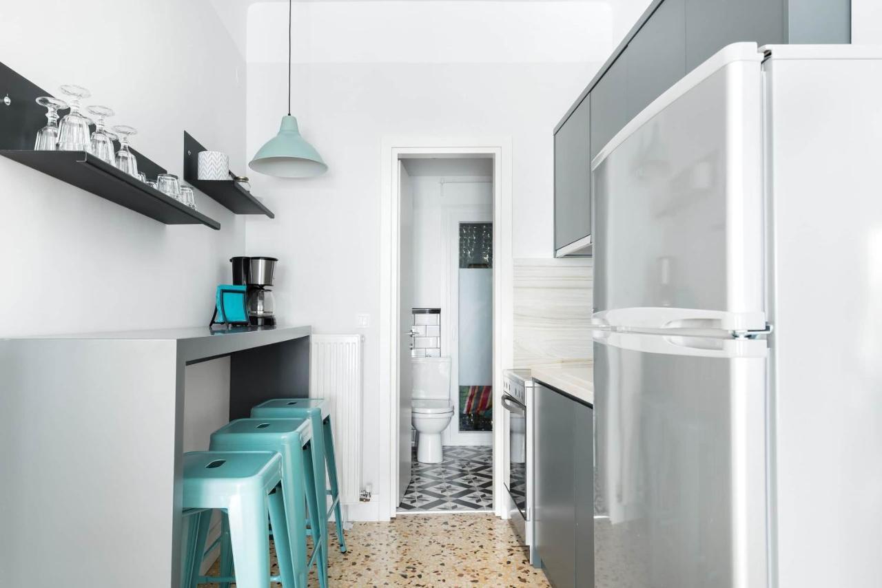 Nat'S Place An Exquisite Home Next To Metro Thessaloníki Luaran gambar
